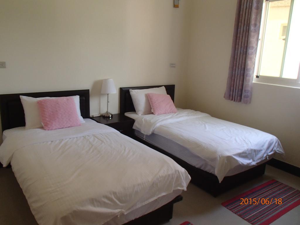 成功民宿 Km Bed And Breakfast Jinhu Quarto foto